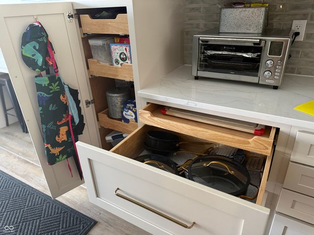 135 W Loretta Drive, Indianapolis, IN 46217