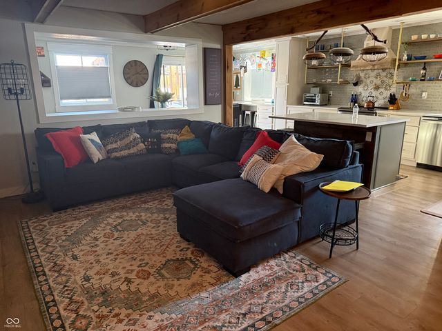 135 W Loretta Drive, Indianapolis, IN 46217