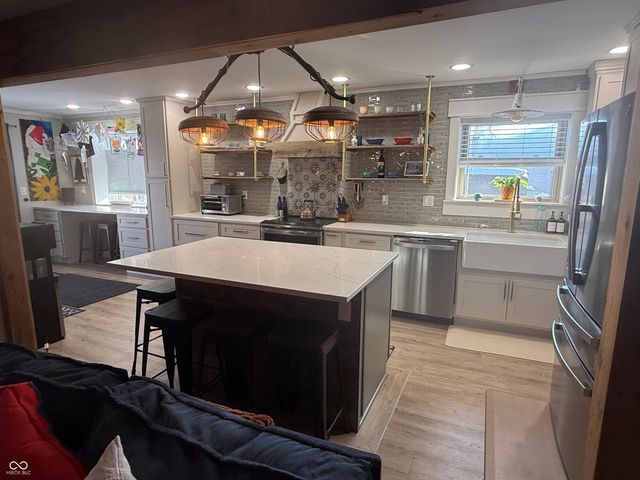 135 W Loretta Drive, Indianapolis, IN 46217