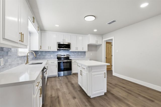 6917 Sheila Lane, Burleson, TX 76028