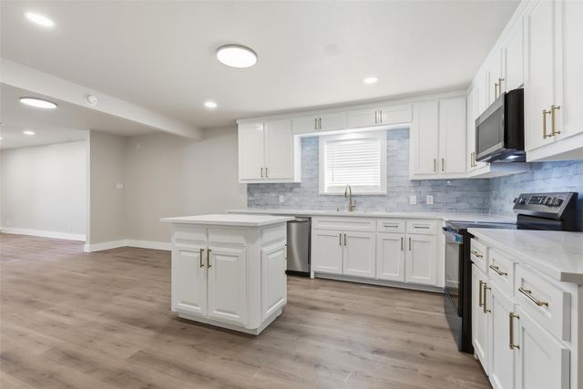 6917 Sheila Lane, Burleson, TX 76028