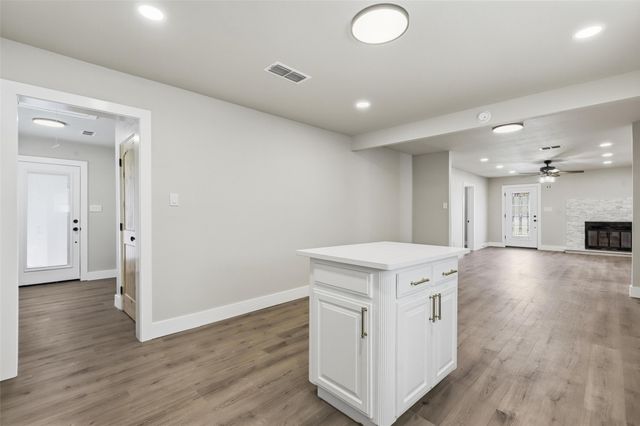 6917 Sheila Lane, Burleson, TX 76028