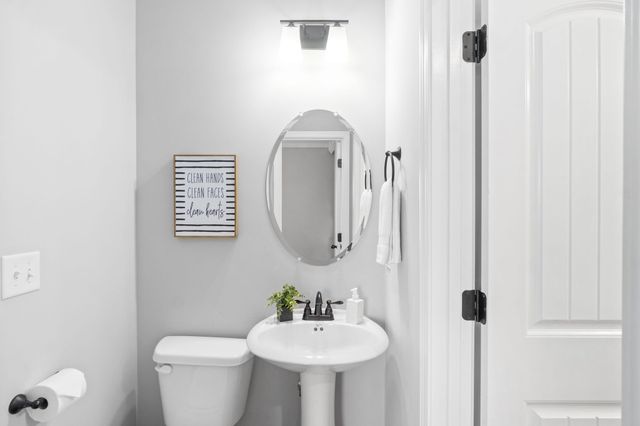 159 Matheson Dr, Clarksville, TN 37043