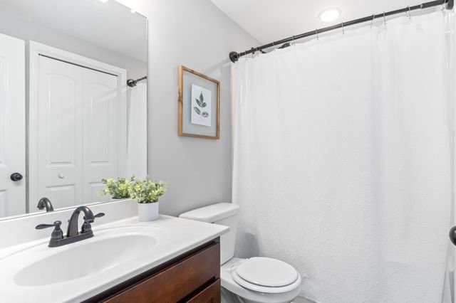 159 Matheson Dr, Clarksville, TN 37043