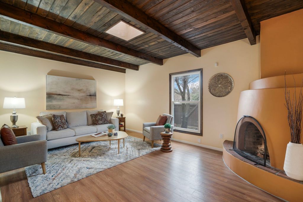 2978 Plaza Azul, Santa Fe, NM 87507