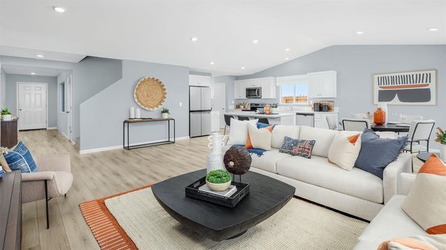 2327 Labrusca St, Manteca, CA 95337