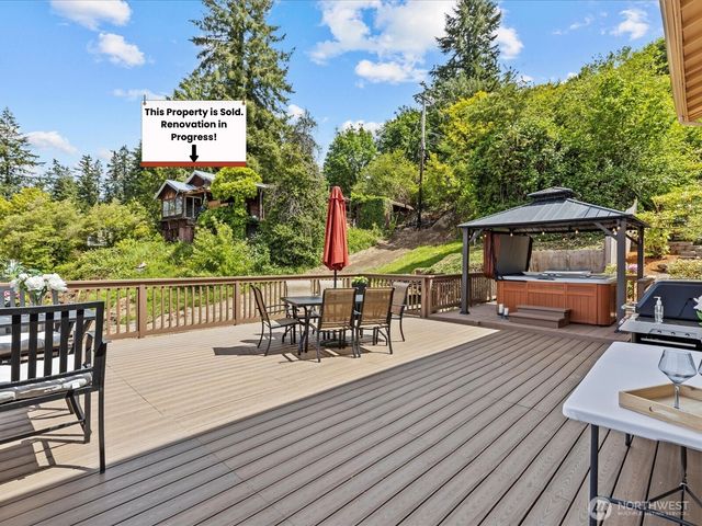 2540 E Phinney Bay Place, Bremerton, WA 98312