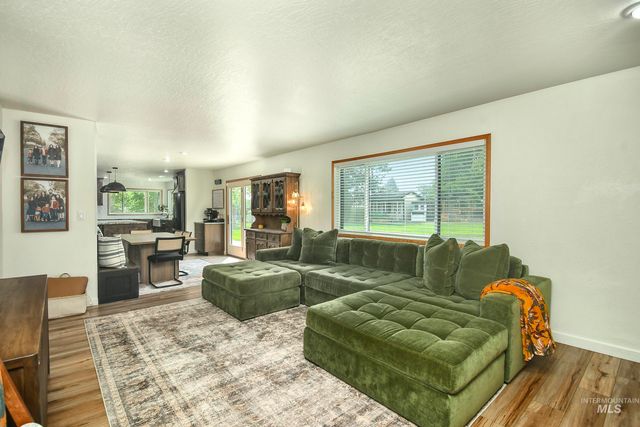 127 Ruth Lane, Nampa, ID 83686