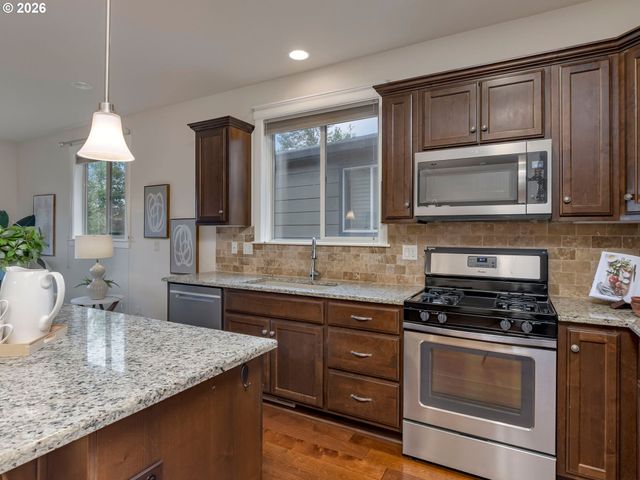 11425 Se FALCO St, Happy Valley, OR 97086