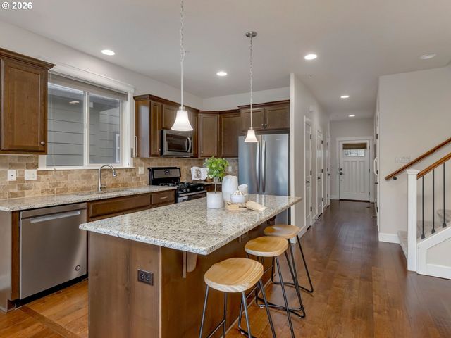 11425 Se FALCO St, Happy Valley, OR 97086