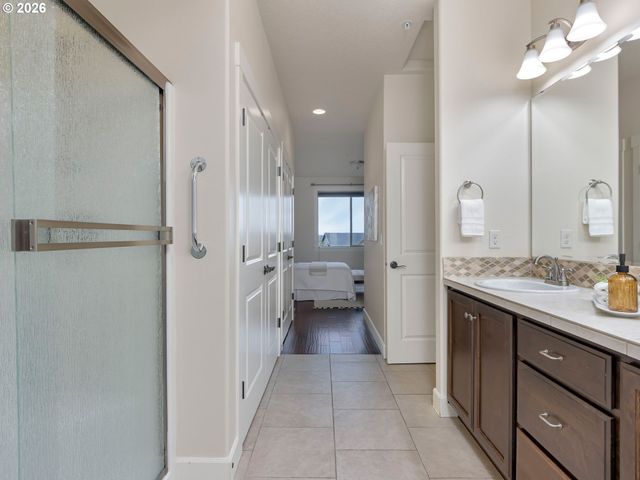 11425 Se FALCO St, Happy Valley, OR 97086