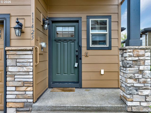 11425 Se FALCO St, Happy Valley, OR 97086