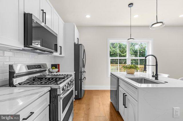 703 NORTHWEST DR, Silver Spring, MD 20901
