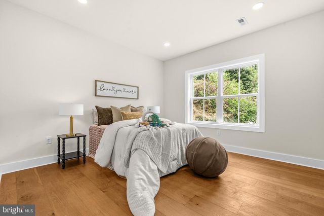 703 NORTHWEST DR, Silver Spring, MD 20901