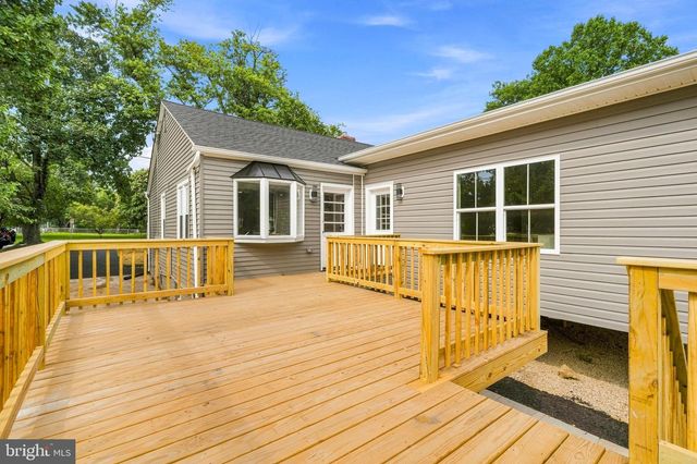 703 NORTHWEST DR, Silver Spring, MD 20901