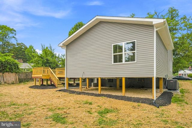 703 NORTHWEST DR, Silver Spring, MD 20901