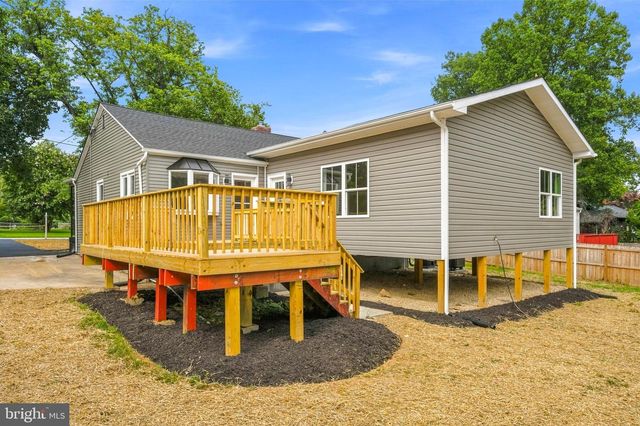 703 NORTHWEST DR, Silver Spring, MD 20901