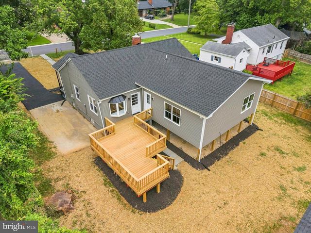 703 NORTHWEST DR, Silver Spring, MD 20901