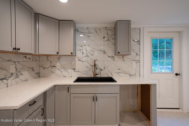 205 Mcclellan Road, Nassau, NY 12123