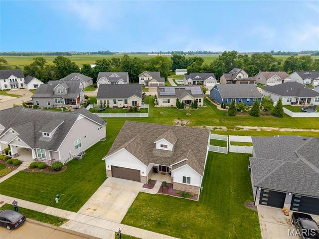 7112 Richmond Drive, Glen Carbon, IL 62034