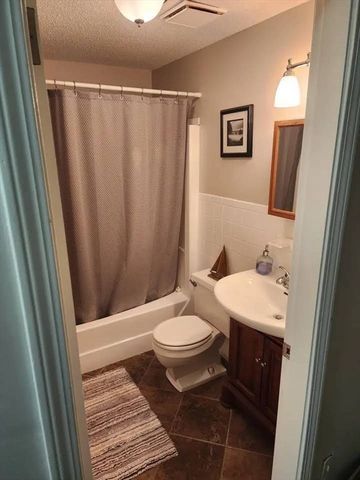 64 Wharf Street J2, Salem, MA 01970