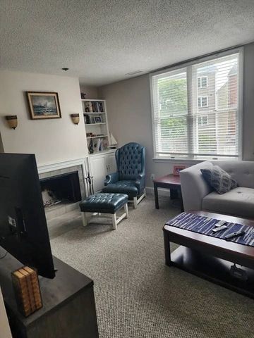64 Wharf Street J2, Salem, MA 01970