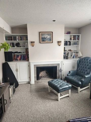 64 Wharf Street J2, Salem, MA 01970