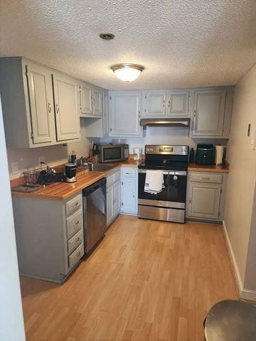 64 Wharf Street J2, Salem, MA 01970