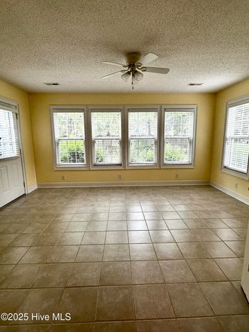 9155 Oak Ridge Plantation Drive SW, Calabash, NC 28467