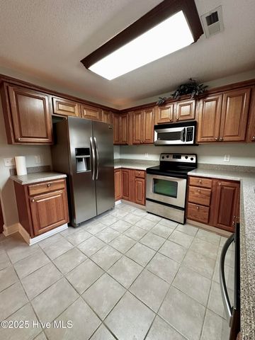 9155 Oak Ridge Plantation Drive SW, Calabash, NC 28467