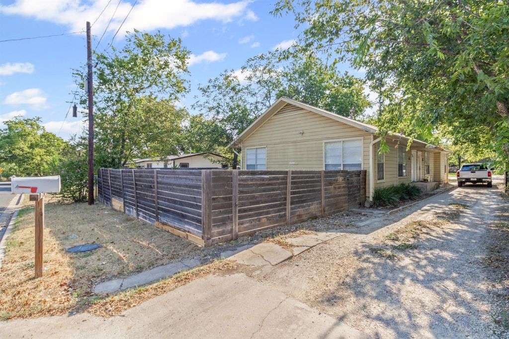 8607 Guadalupe ST A, Austin, TX 78753