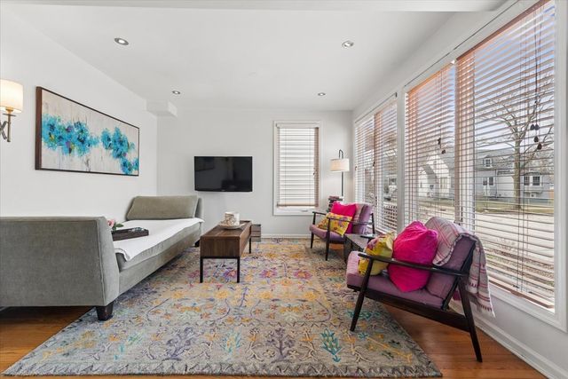 1203 Florence Avenue, Evanston, IL 60202