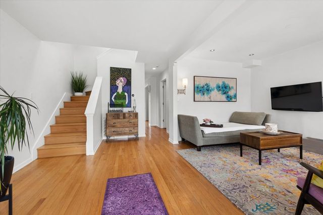 1203 Florence Avenue, Evanston, IL 60202