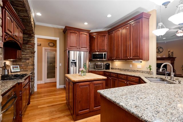 3937 Savannah Drive, Harrison, AR 72601