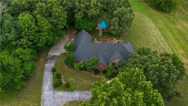 3937 Savannah Drive, Harrison, AR 72601