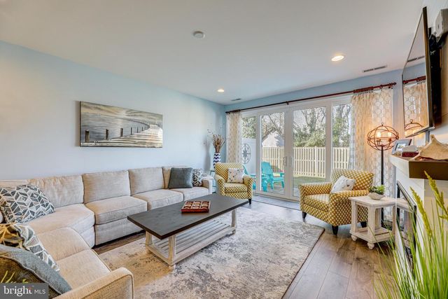 4 BLUEFIN CT, Ocean View, DE 19970