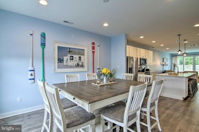 4 BLUEFIN CT, Ocean View, DE 19970