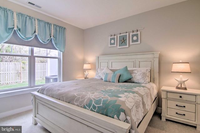 4 BLUEFIN CT, Ocean View, DE 19970