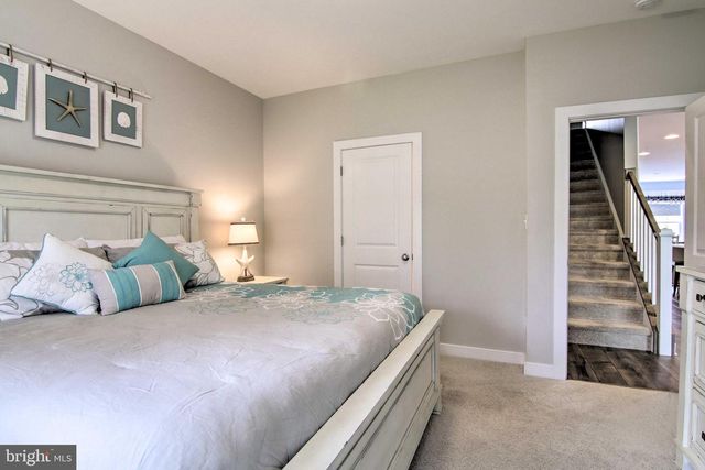 4 BLUEFIN CT, Ocean View, DE 19970