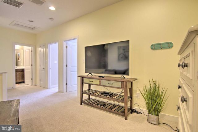 4 BLUEFIN CT, Ocean View, DE 19970