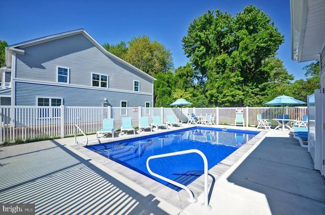 4 BLUEFIN CT, Ocean View, DE 19970