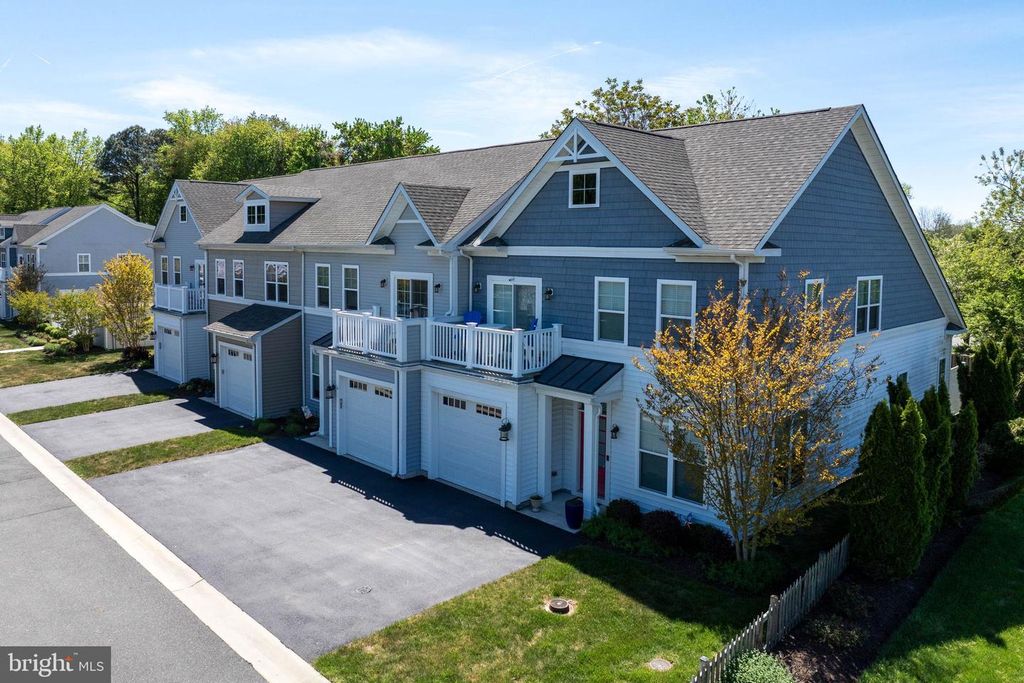4 BLUEFIN CT, Ocean View, DE 19970