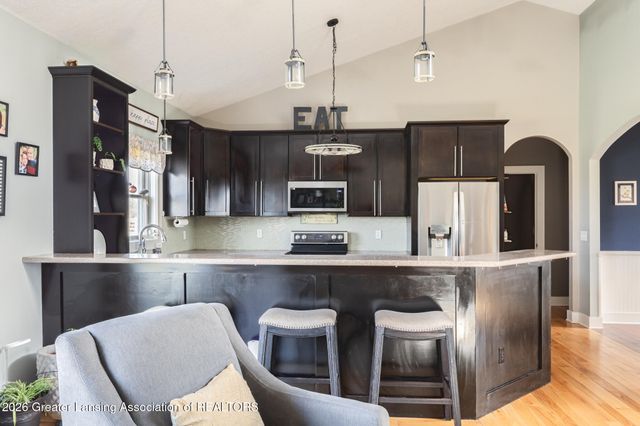 5682 Joshua Drive, Eaton Rapids, MI 48827