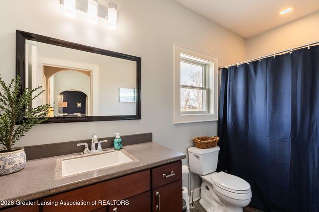 5682 Joshua Drive, Eaton Rapids, MI 48827