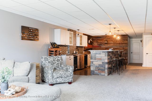5682 Joshua Drive, Eaton Rapids, MI 48827