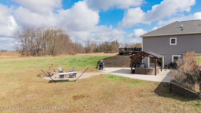 5682 Joshua Drive, Eaton Rapids, MI 48827