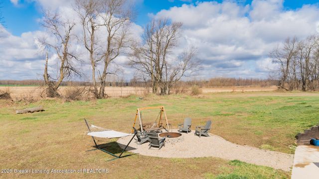 5682 Joshua Drive, Eaton Rapids, MI 48827