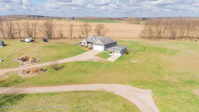 5682 Joshua Drive, Eaton Rapids, MI 48827