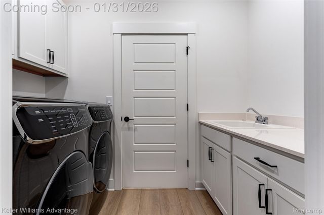 1617 Landings Lane, Milford Charter Township, MI 48381