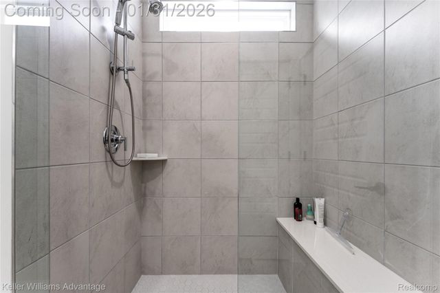 1617 Landings Lane, Milford Charter Township, MI 48381